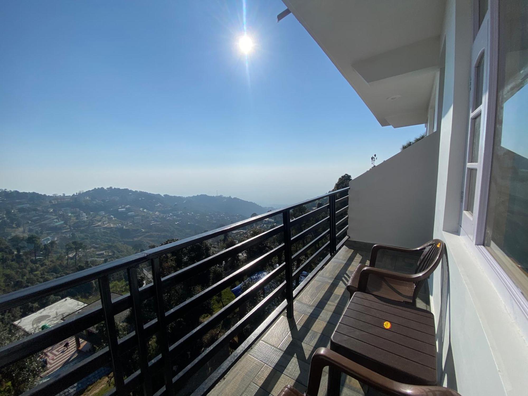 Redeem Cafe & Homestay McLeod Ganj Esterno foto