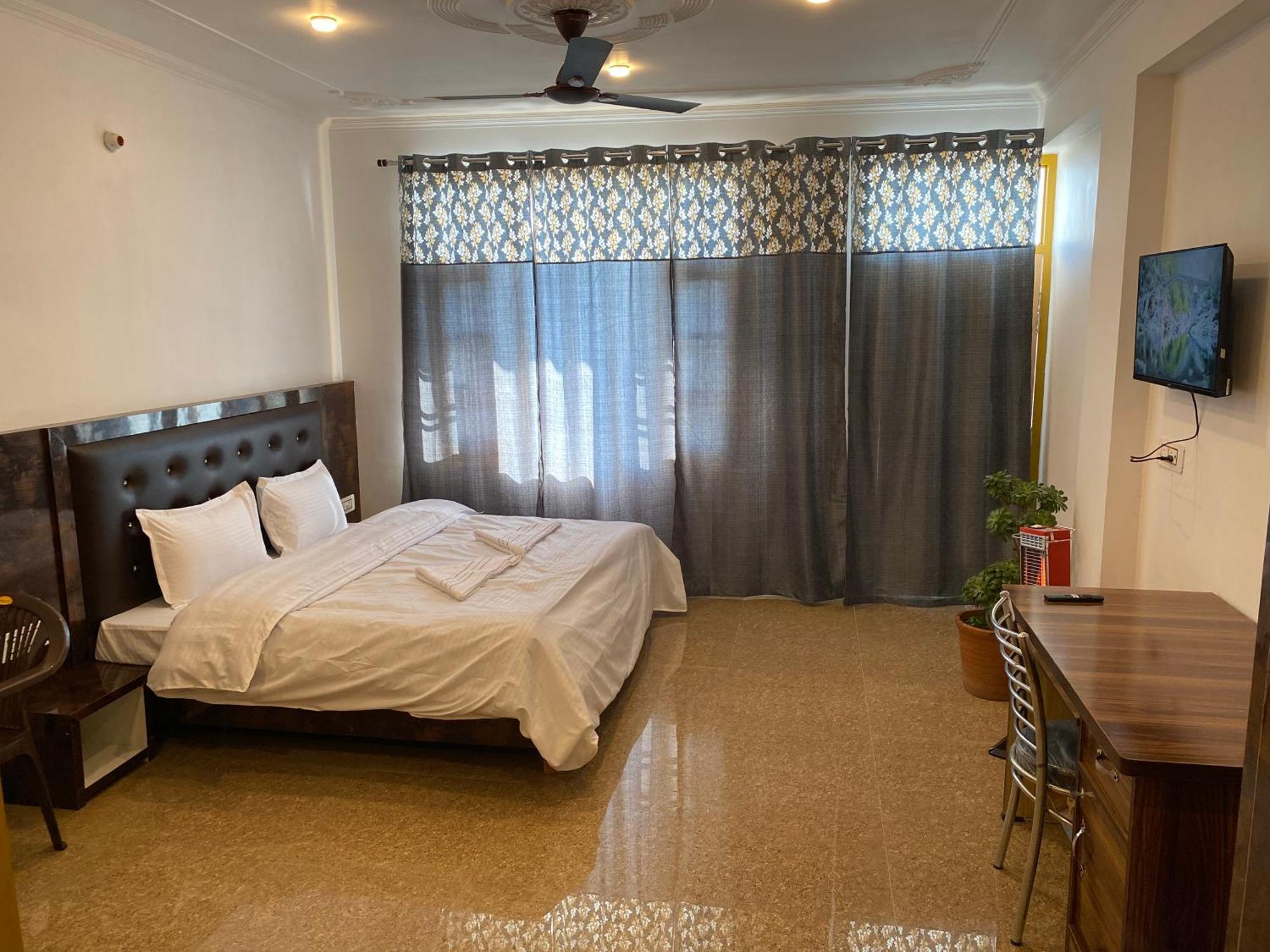 Redeem Cafe & Homestay McLeod Ganj Esterno foto
